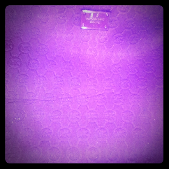 Michael kors signature purple tote - Picture 1 of 3